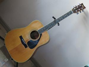 Yamaha FG-301B