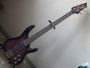 Charvel CSB-115